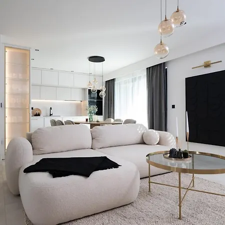 Luxury Rooftop Jacuzzi Duplex *