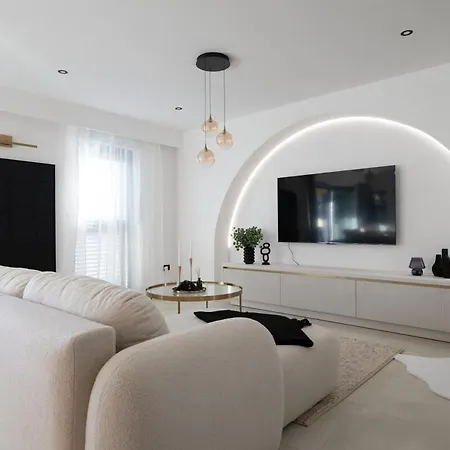 Luxury Rooftop Jacuzzi Duplex 자다르