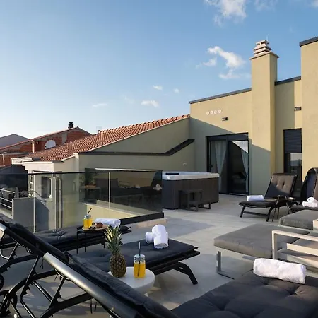 Luxury Rooftop Jacuzzi Duplex
