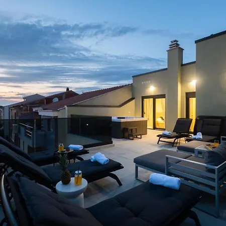 Luxury Rooftop Jacuzzi Duplex