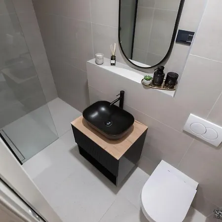 Luxury Rooftop Jacuzzi Duplex *