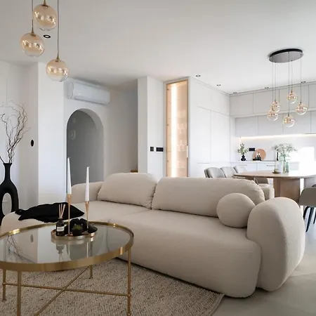 Luxury Rooftop Jacuzzi Duplex Apartment